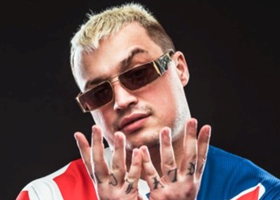 Og Eastbull Rapperul Romano Italian Ultimul Single Are Peste 10 Milioane De VizionÄƒri Pe Youtube Gazeta RomaneascÄƒ Italia