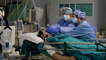 virusul ucide săracii italia