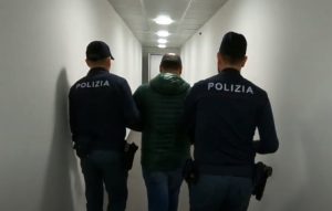 Italia: Infractor român, dat de gol de emoții în timpul controlului de frontieră. Era căutat cu mandat de arestare