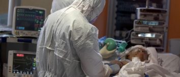 bolnavii respiră cu porţia