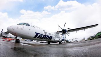 tarom angajati