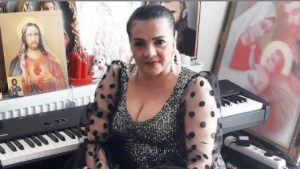 cornelia catanga a murit