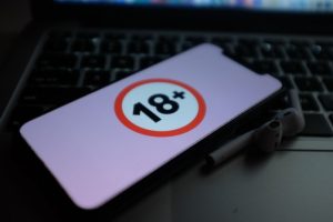 pornografice scoala online