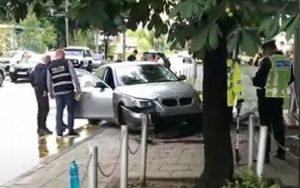 zdrobiti in statia de autobuz