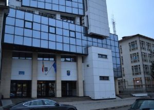 tribunalul bacau condamnat escrocherie