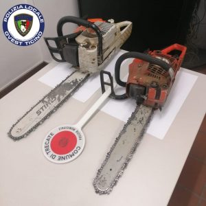 romani hoti de lemn ameninta politistii cu drujba