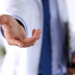 tratament sanitar roman fara acte Italia