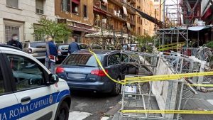 cazut de pe schela la Roma