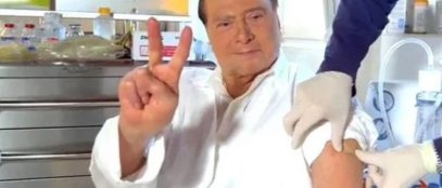 Berlusconi a facut a treia doza