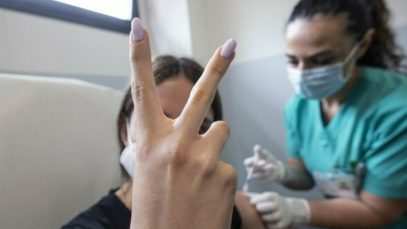 medici no vax suspendati in Italia