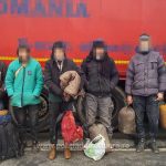 ascunsi camion jucarii