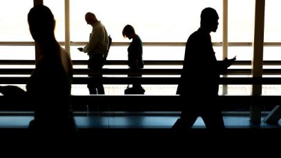 Românii 40 ani pleacă din ţară