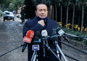 Silvio Berlusconi se retrage