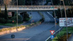 a murit de frig sub un pod la Roma