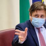 Pierpaolo Sileri anunță renunțarea la mască în aer liber în Italia