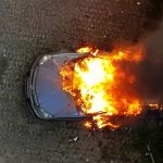 auto incendiata milano