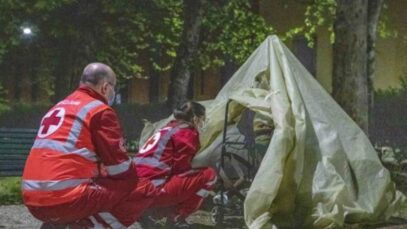 tanara nu recunoaste copilul