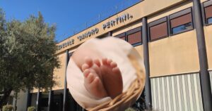 nou nascut moare sufocat