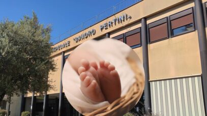 nou nascut moare sufocat