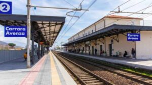 roman salvat sinucidere