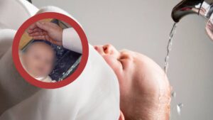 Italia acid în loc de apă sfințită