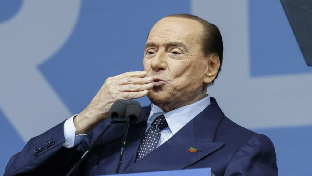 Berlusconi lovit de leucemie