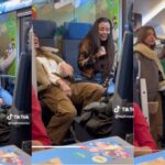 studente italiene bat joc femeie tren