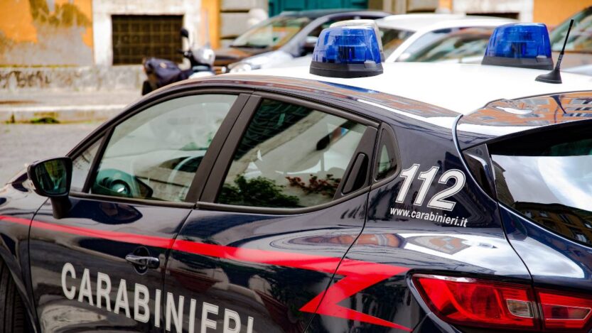 Italia român înjunghiat gât găsit mort