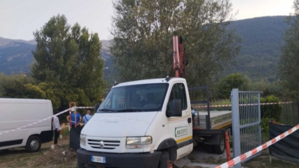 Tragic accident la locul de muncă pe via Mausonia din L'Aquila