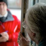Bătrână înșelată de 40.000 de euro
