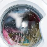 Copil ucis de mașina de spălat