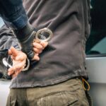 Și-a bătut soția de față cu copiii minori